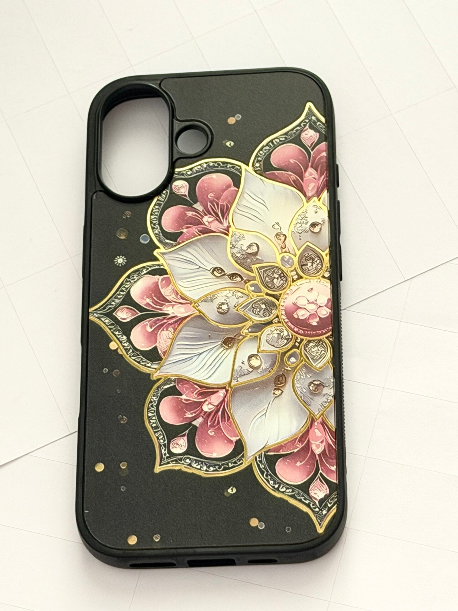 Royal Lotus Mandala iphone 17 Cover