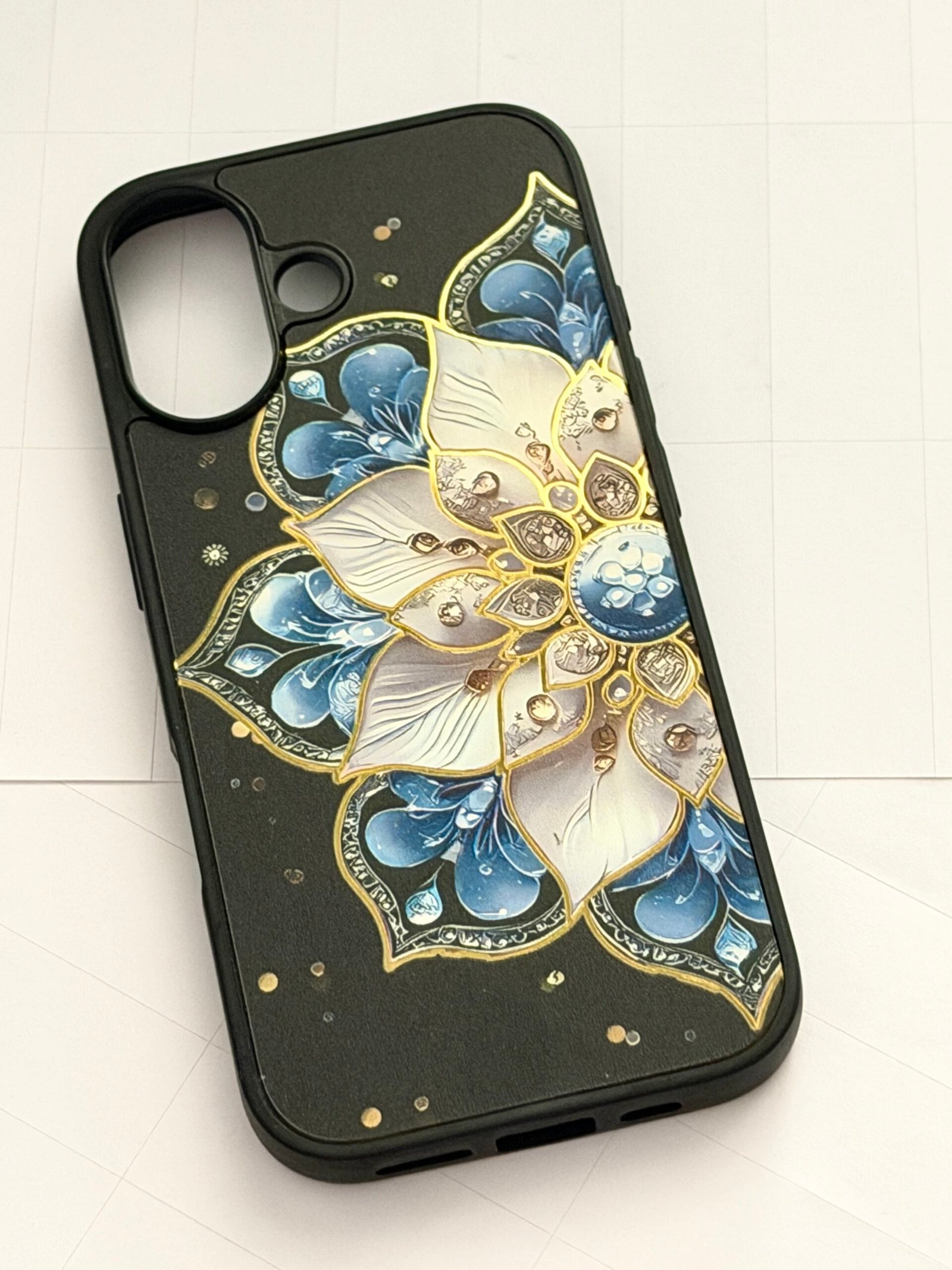 Royal Lotus Mandala iphone 17 Cover