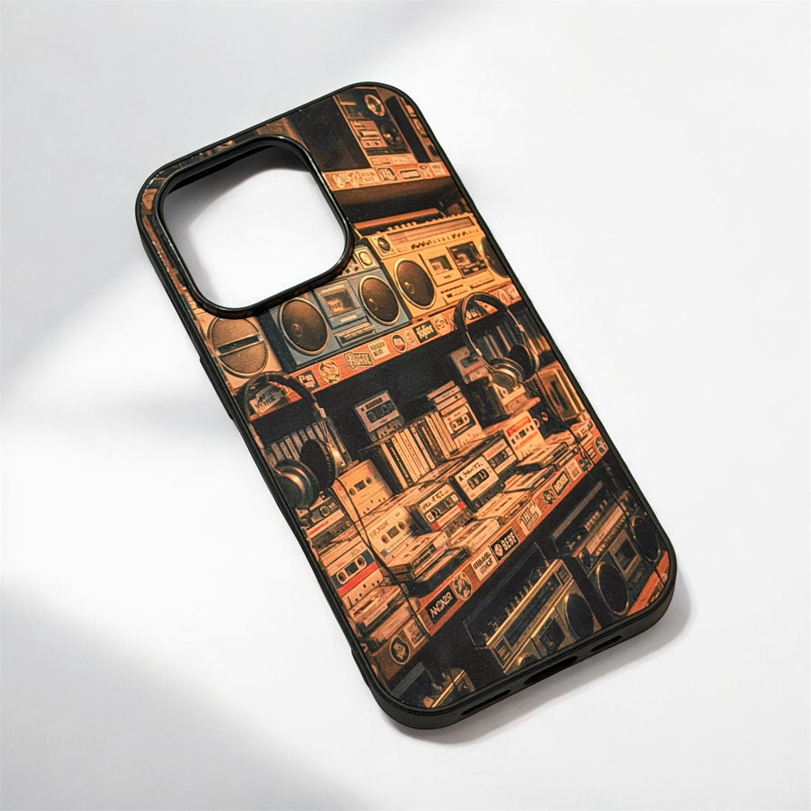 Retro Music Studio Case iphone 16 pro Cover